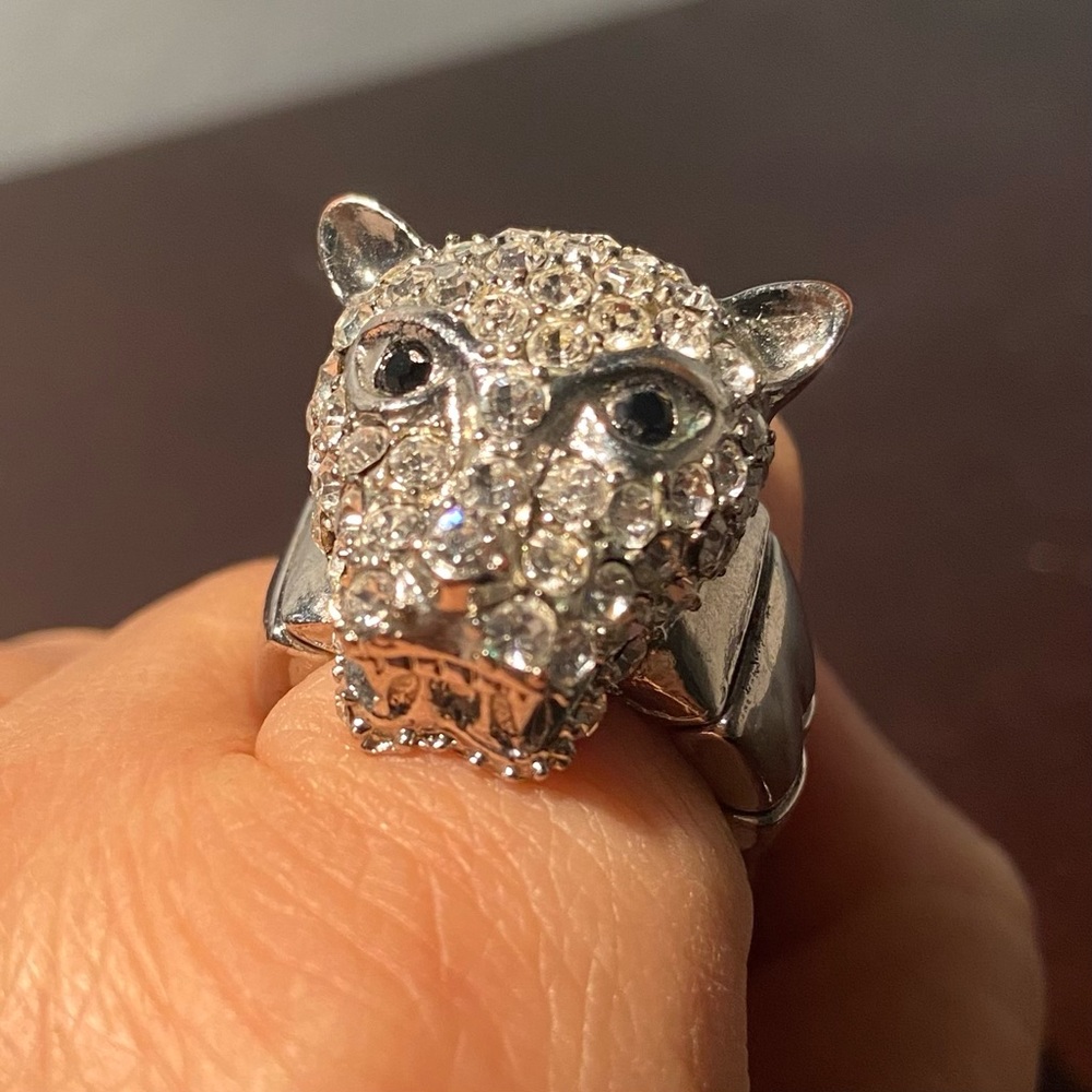 Cat bling ring
